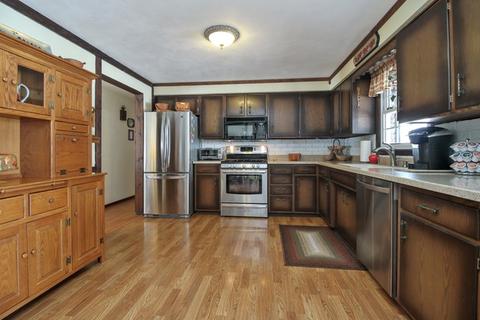 1254 N Erickson Dr, Kankakee, IL 60901 photo 4