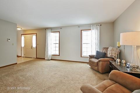 532 Ladysmith Rd, Bartlett, IL 60103 photo 3