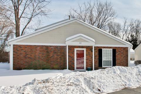 40 Silver Tree Cir, Cary, IL 60013 photo 2