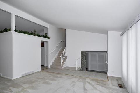 250 Springfield Ter, Des Plaines, IL 60018 photo 4