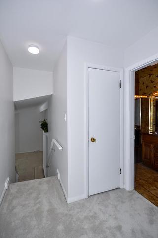 250 Springfield Ter, Des Plaines, IL 60018 photo 9
