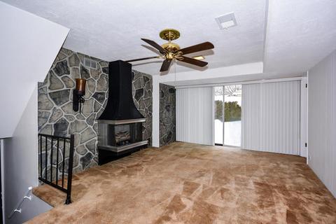 250 Springfield Ter, Des Plaines, IL 60018 photo 15