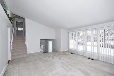 250 Springfield Ter, Des Plaines, IL 60018 photo 2