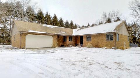 1 Stewart Ln, Sidney, IL 61877 photo 1