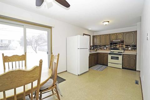 8 Shell Ct, Oswego, IL 60543 photo 11