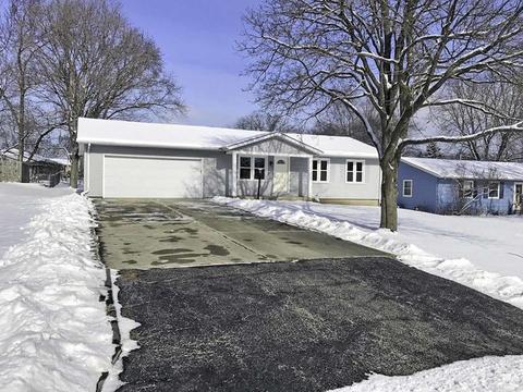 8 Shell Ct, Oswego, IL 60543 photo 2