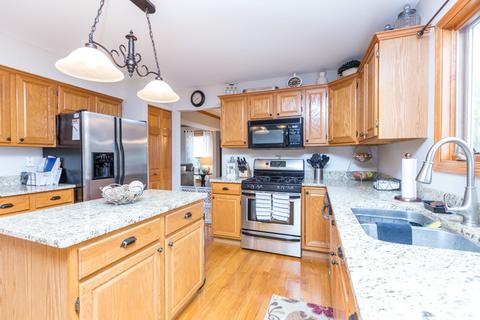 277 Moders Ave, Cary, IL 60013 photo 12