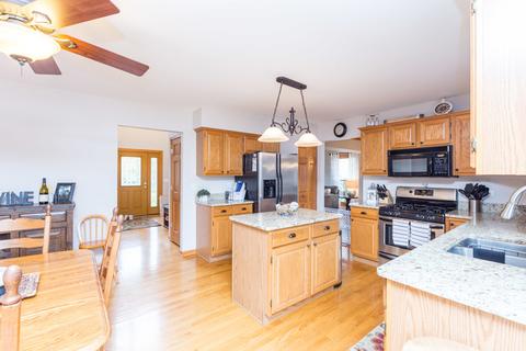 277 Moders Ave, Cary, IL 60013 photo 11