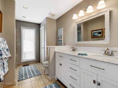 1307 Shady Ln, Wheaton, IL 60187 photo 23