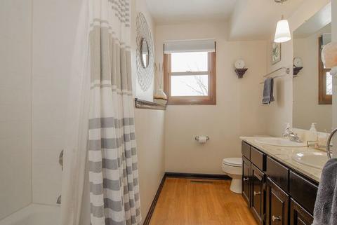 532 Sheffield Rd, Naperville, IL 60565 photo 8
