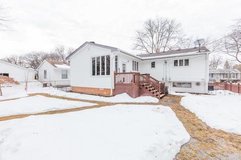 1089 Valley Stream Dr, Wheeling, IL 60090 photo 4
