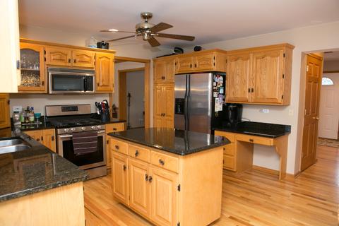 16146 S Dan Oconnell Dr, Plainfield, IL 60586 photo 9