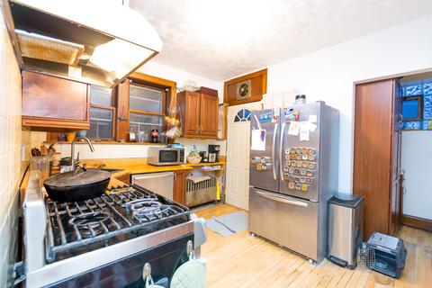 5349 W Crystal St, Chicago, IL 60651 photo 5