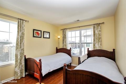 332 Laurel Ave, Des Plaines, IL 60016 photo 12