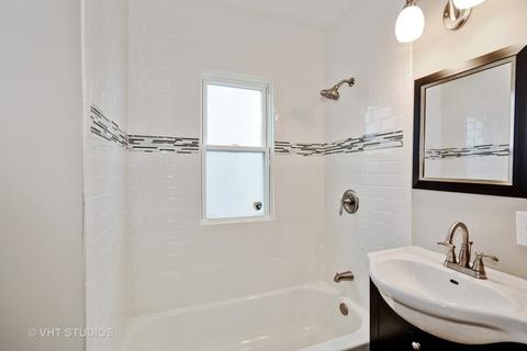 549 S State St, Aurora, IL 60505 photo 9