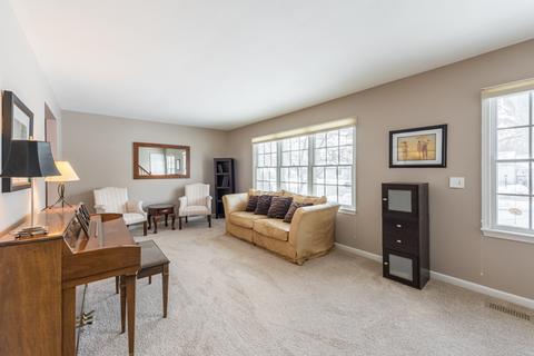 217 S Gables Blvd, Wheaton, IL 60187 photo 9