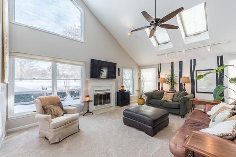 217 S Gables Blvd, Wheaton, IL 60187 photo 11