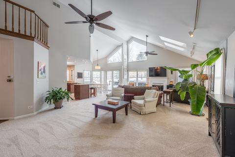 217 S Gables Blvd, Wheaton, IL 60187 photo 13