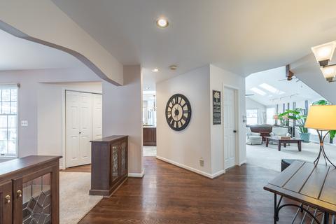 217 S Gables Blvd, Wheaton, IL 60187 photo 7