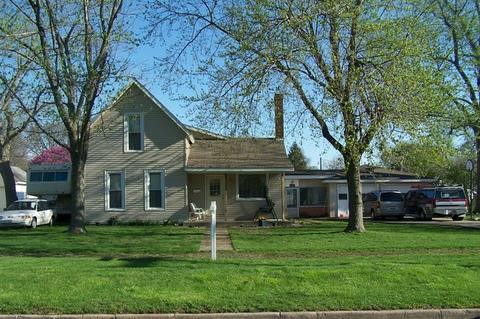 415 E Jefferson St, Arcola, IL 61910 photo 1