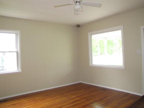 415 E Jefferson St, Arcola, IL 61910 photo 4