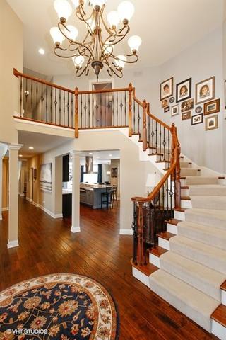 3336 White Eagle Dr, Naperville, IL 60564 photo 3
