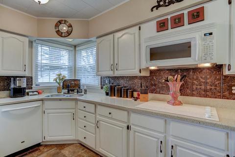 441 E Pells St, Paxton, IL 60957 photo 11