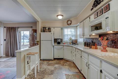 441 E Pells St, Paxton, IL 60957 photo 10
