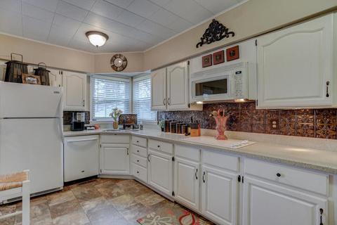 441 E Pells St, Paxton, IL 60957 photo 9