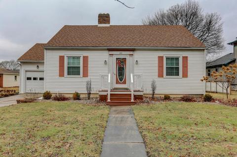 441 E Pells St, Paxton, IL 60957 photo 2