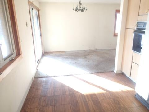 634 Nelson Ln, Des Plaines, IL 60016 photo 2