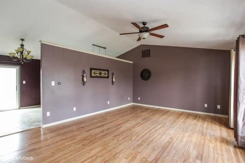 413 Willow St, Herscher, IL 60941 photo 3