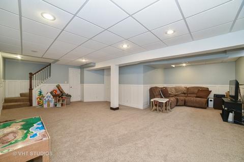 2686 Kettlehook Dr, Elgin, IL 60124 photo 13