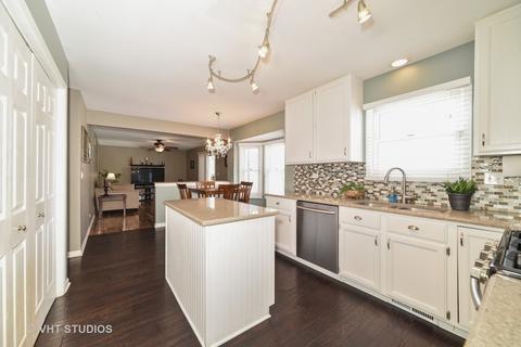 2686 Kettlehook Dr, Elgin, IL 60124 photo 5