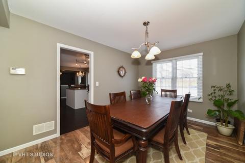 2686 Kettlehook Dr, Elgin, IL 60124 photo 6