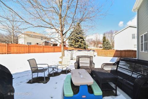 2686 Kettlehook Dr, Elgin, IL 60124 photo 14