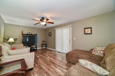 2686 Kettlehook Dr, Elgin, IL 60124 photo 7