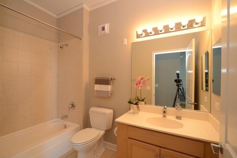 450 E Waterside Dr #202, Chicago, IL 60601 photo 11