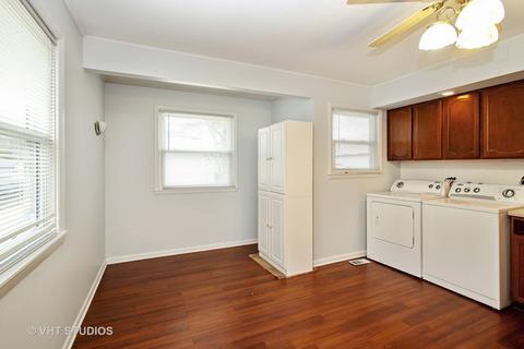 2411 Bluebird Ln, Rolling Meadows, IL 60008 photo 5