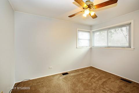 2411 Bluebird Ln, Rolling Meadows, IL 60008 photo 7