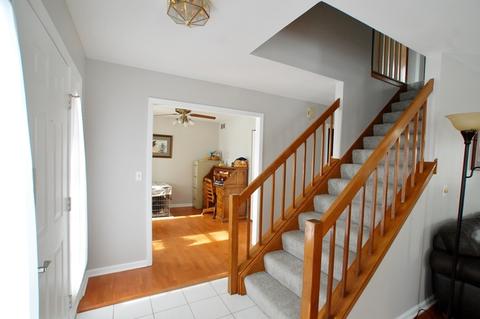 692 Gardenia Ln, Bartlett, IL 60103 photo 3