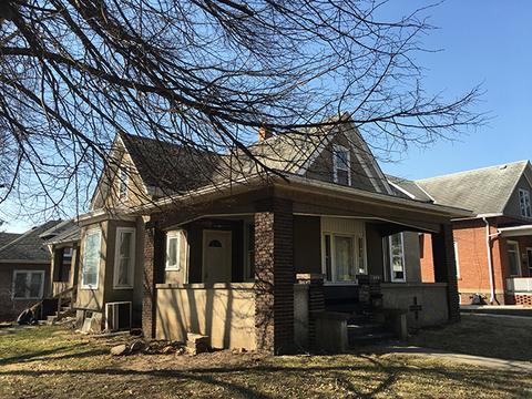 2304 2nd St, Peru, IL 61354 photo 1