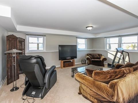 815 Park Ln, Hoffman Estates, IL 60192 photo 11