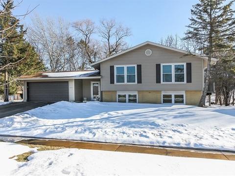 815 Park Ln, Hoffman Estates, IL 60192 photo 1