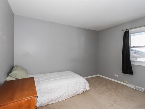 815 Park Ln, Hoffman Estates, IL 60192 photo 16