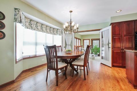 2343 Mohawk Ln, Glenview, IL 60026 photo 9