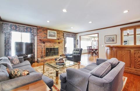2343 Mohawk Ln, Glenview, IL 60026 photo 6