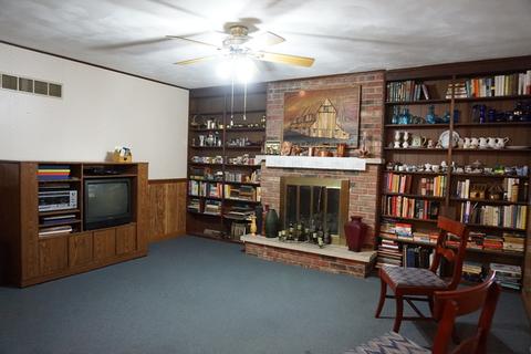 1909 Robert Dr, Champaign, IL 61821 photo 18