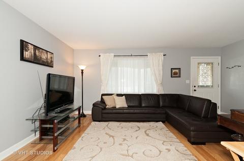 1323 Campbell Ave, Wheaton, IL 60189 photo 2