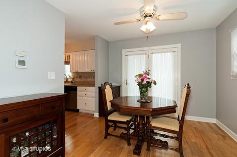 1323 Campbell Ave, Wheaton, IL 60189 photo 4